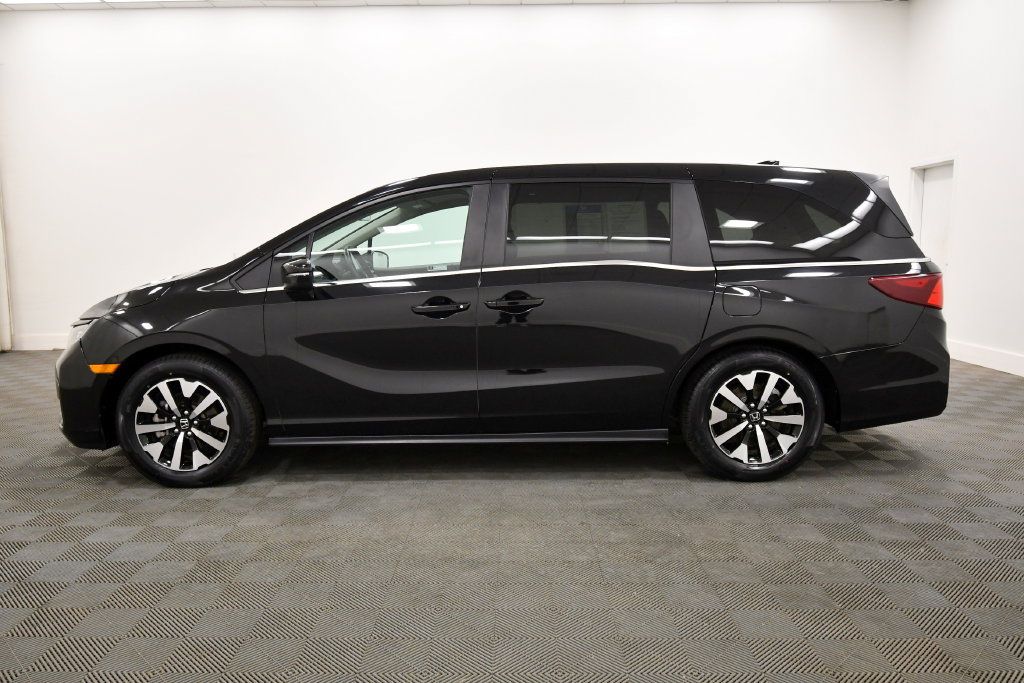 Certified 2025 Honda Odyssey EX-L image 4