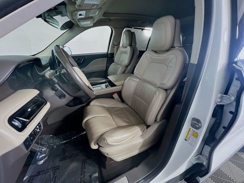 Used 2020 Lincoln Aviator Reserve w/ Equipment Group 202A image 10