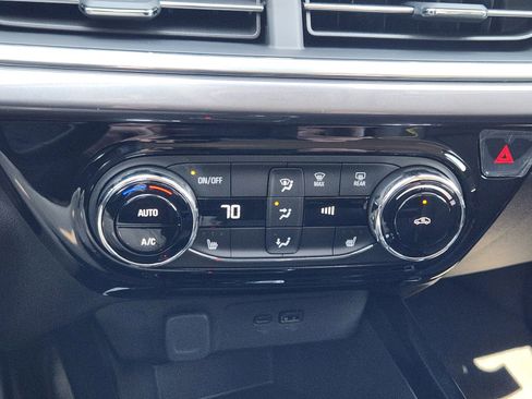 New 2026 Chevrolet Trax ACTIV w/ Driver Confidence Package FWD image 18