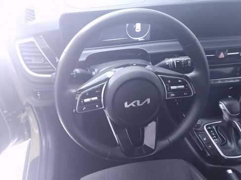 Used 2024 Kia Seltos S AWD/4WD image 14