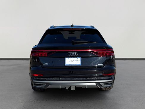Used 2020 Audi Q8 Prestige w/ Prestige Package image 4