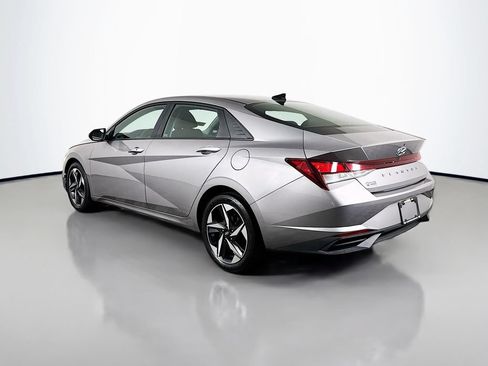 Used 2023 Hyundai Elantra SEL w/ Convenience Package FWD image 6