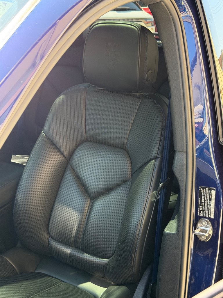 Used 2022 Porsche Macan AWD/4WD image 26