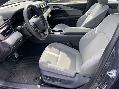 Used 2026 Toyota Camry SE w/ Convenience Package FWD image 15