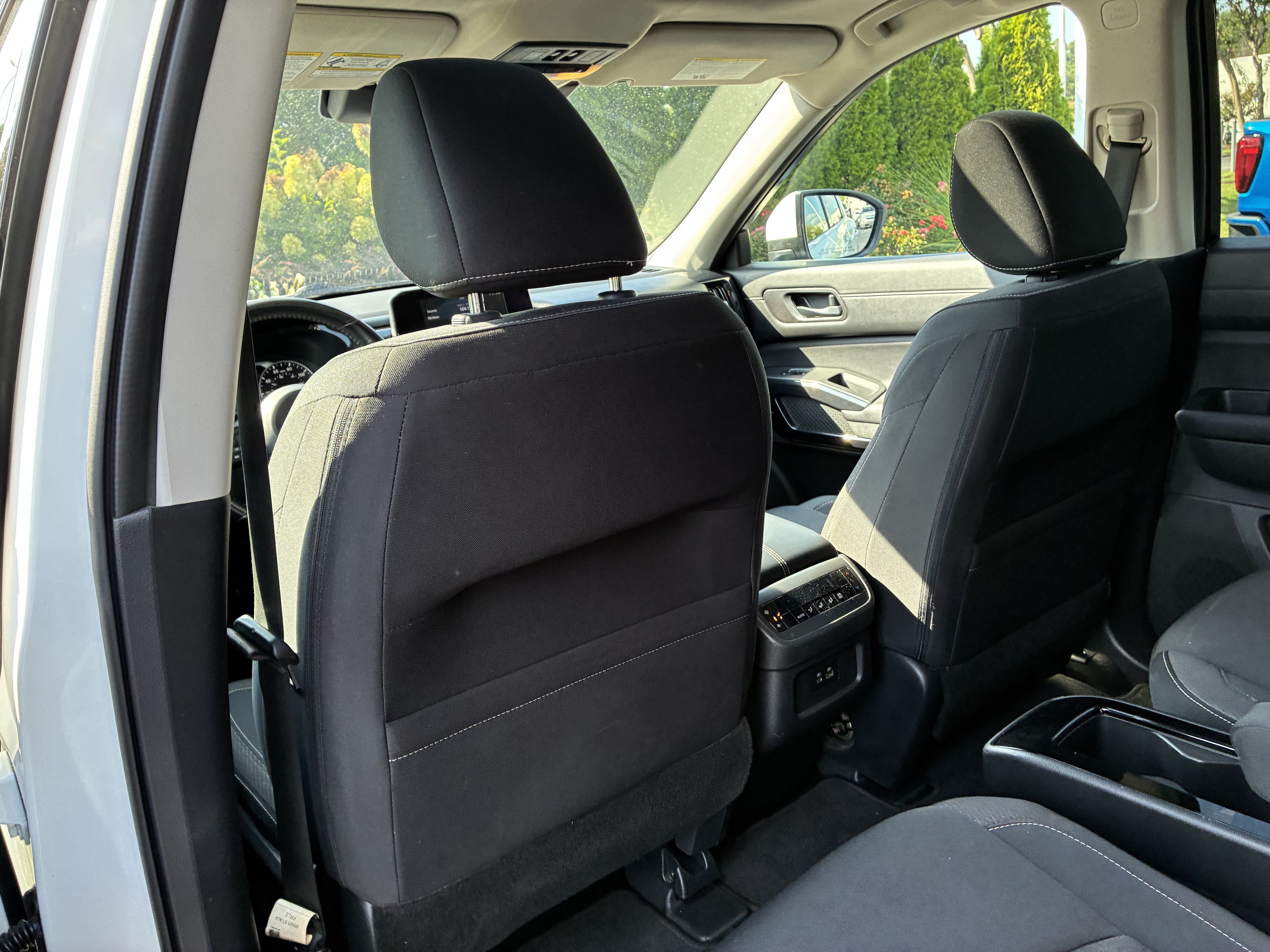 Used 2023 Nissan Pathfinder SV w/ SV Premium Package FWD image 14
