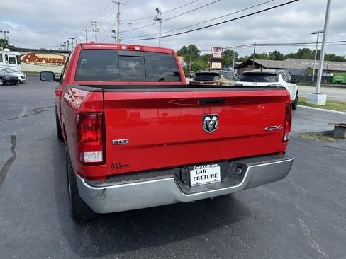Used 2020 RAM 1500 Classic SLT AWD/4WD image 10
