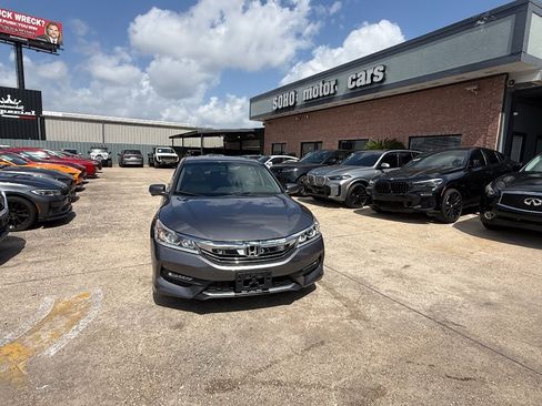 Used 2017 Honda Accord EX-L image 8