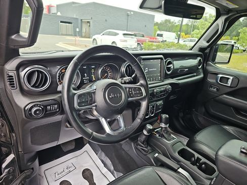 Used 2021 Jeep Wrangler Unlimited Sahara AWD/4WD image 19