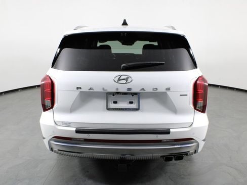 Used 2023 Hyundai Palisade Calligraphy image 9