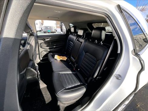 Used 2022 Ford Edge SEL image 15