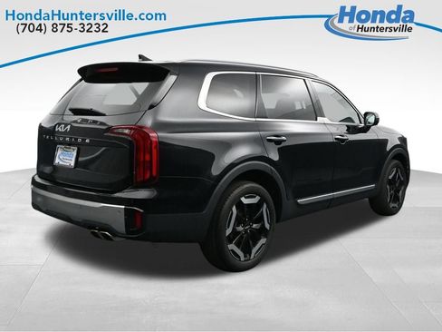 Used 2023 Kia Telluride S FWD image 8