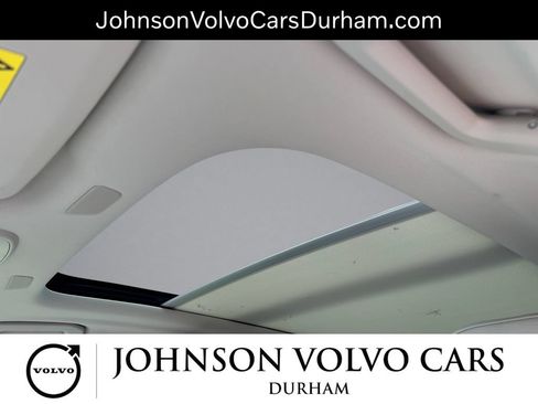 Used 2023 Volvo XC60 B5 Plus w/ Climate Package AWD/4WD image 16