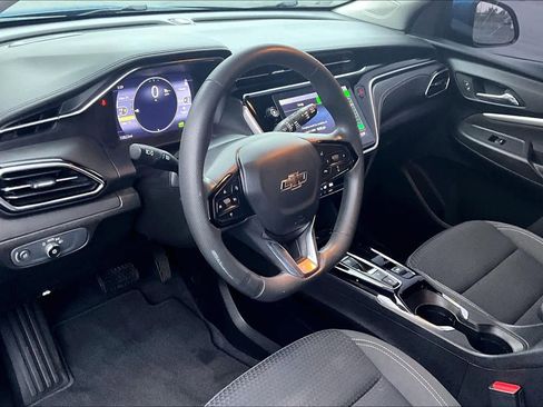 Used 2022 Chevrolet Bolt EUV LT image 17