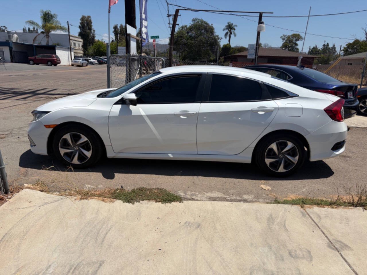 Used 2020 Honda Civic LX image 2