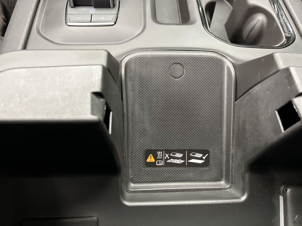 Certified 2025 GMC Sierra 1500 AT4 w/ Technology Package AWD/4WD image 29
