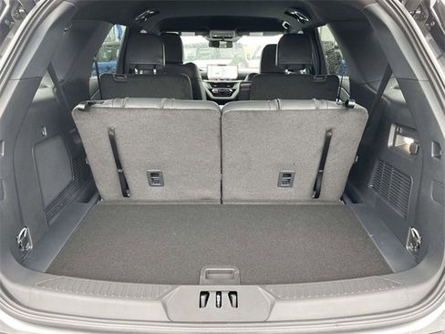 New 2026 Ford Explorer ST-Line w/ ST-Line Street Pack image 5