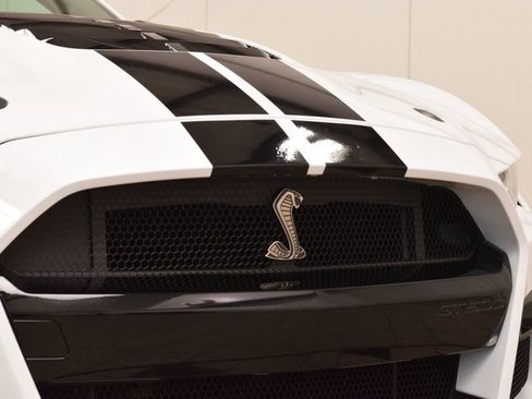 Used 2020 Ford Mustang Shelby GT500 w/ Technology Package RWD image 11