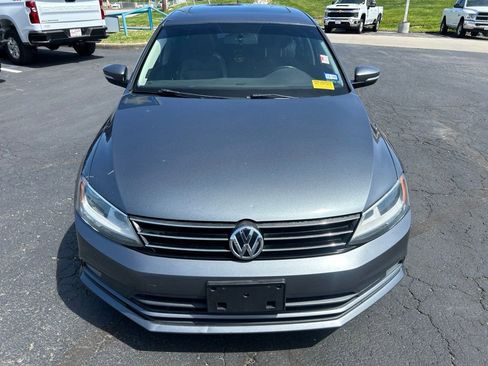 Used 2015 Volkswagen Jetta TDI SEL FWD image 2