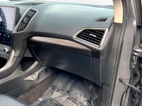 Used 2024 Ford Edge SEL image 18