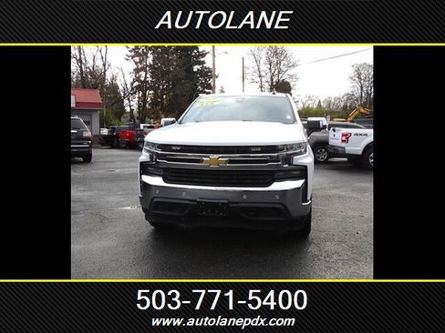 Used 2020 Chevrolet Silverado 1500 LT w/ Convenience Package image 3