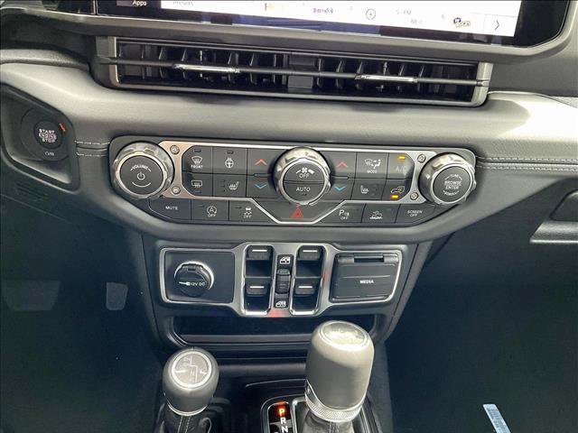 New 2027 Jeep Wrangler Unlimited Sahara AWD/4WD image 19