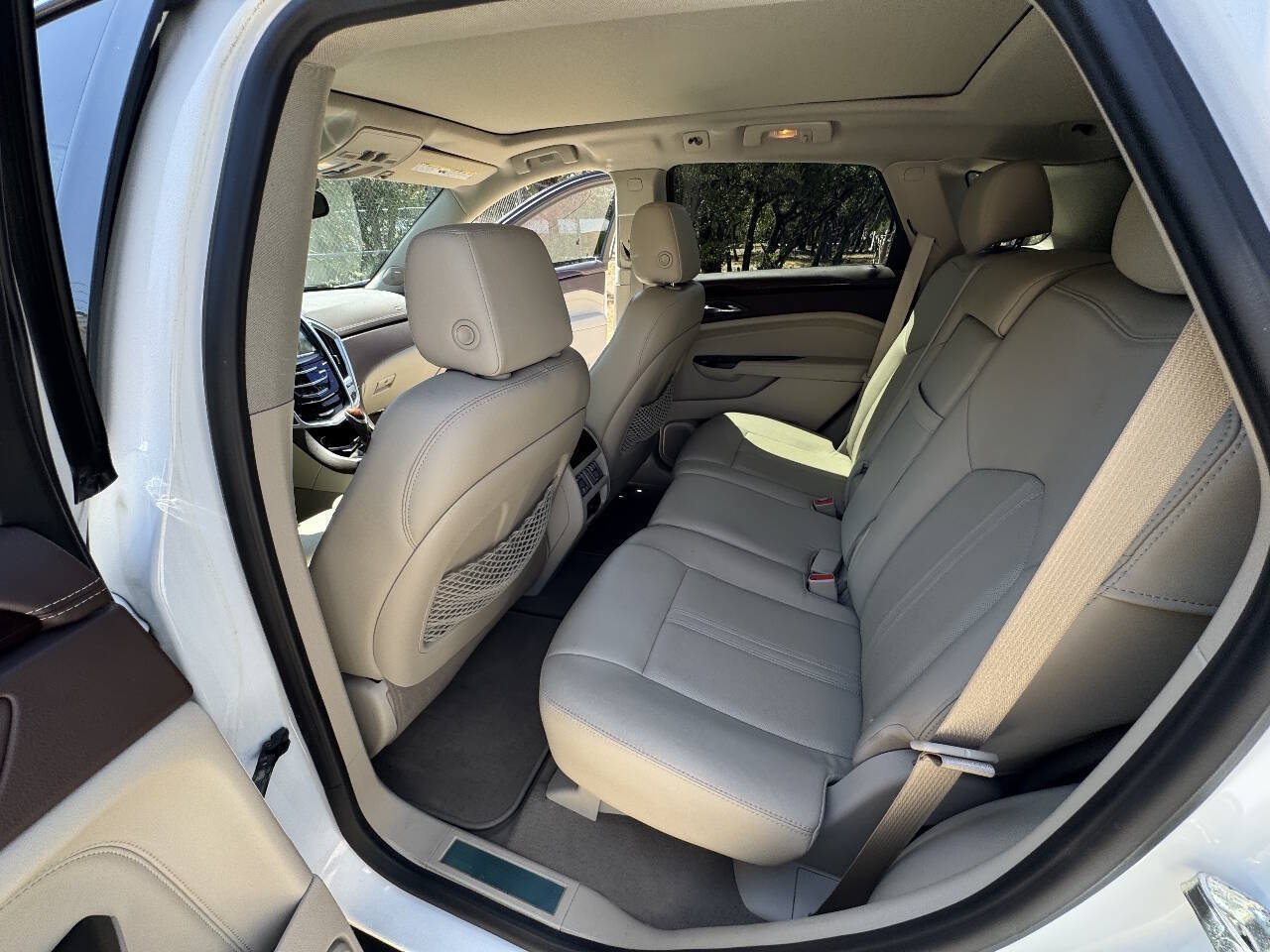 Used 2016 Cadillac SRX Luxury w/ Driver Awareness Package FWD image 16