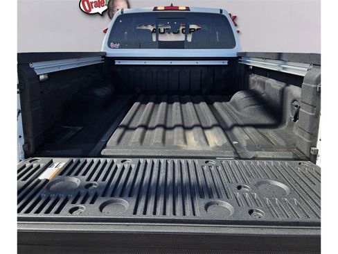 New 2025 Nissan Frontier SV w/ SV Convenience Package image 16