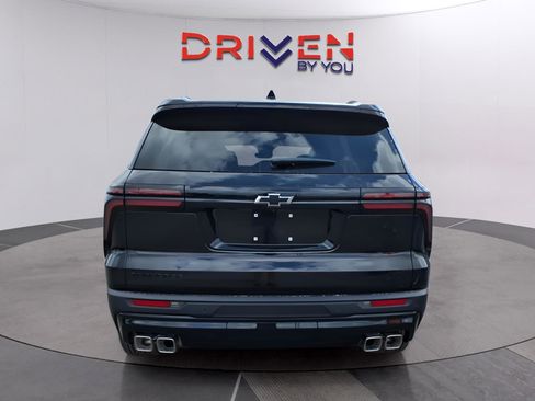 New 2026 Chevrolet Traverse LT image 4