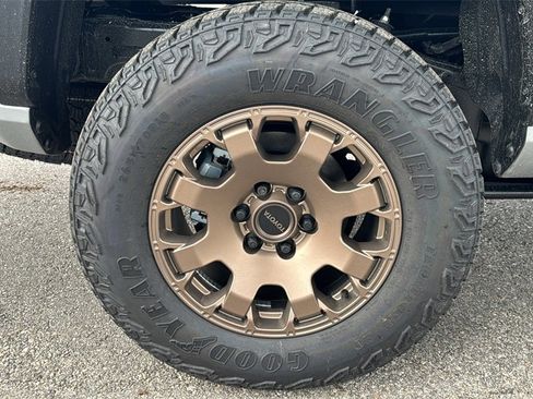 New 2025 Toyota Tacoma Trailhunter image 12