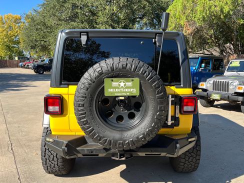 Used 2018 Jeep Wrangler Unlimited Rubicon image 13