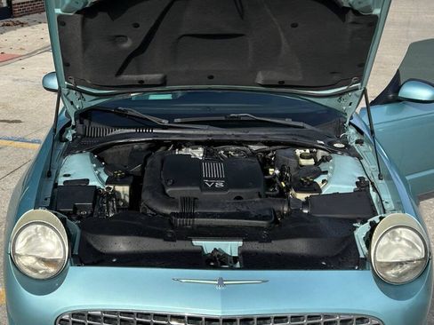 Used 2002 Ford Thunderbird image 28