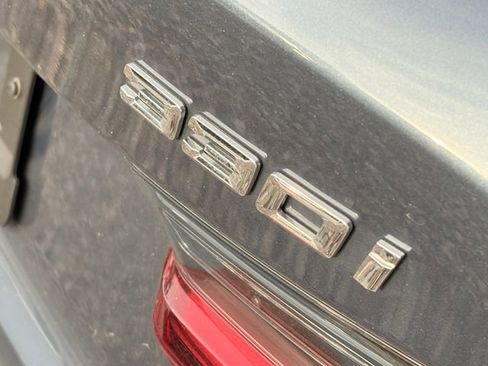 Certified 2025 BMW 330i Sedan image 8