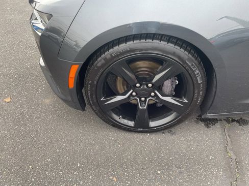 Used 2017 Chevrolet Camaro SS image 6