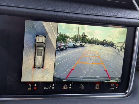 Certified 2024 GMC Yukon XL Denali w/ Advanced Technology Package AWD/4WD image 31