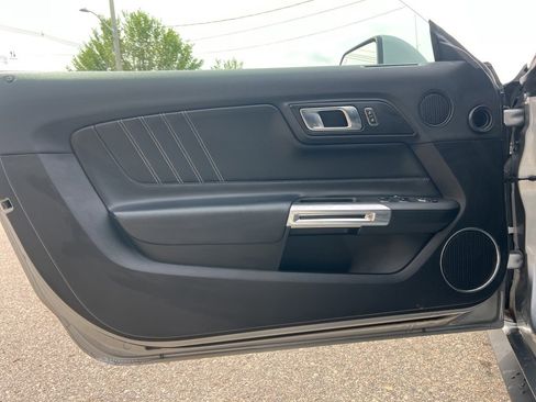 Used 2022 Ford Mustang Premium image 10