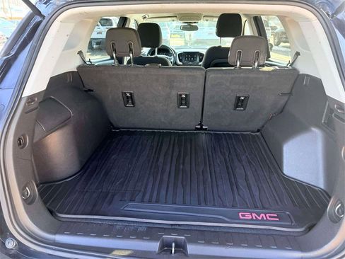 Used 2018 GMC Terrain SLE w/ Driver Convenience Package image 9