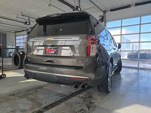 Used 2021 Chevrolet Suburban High Country image 17