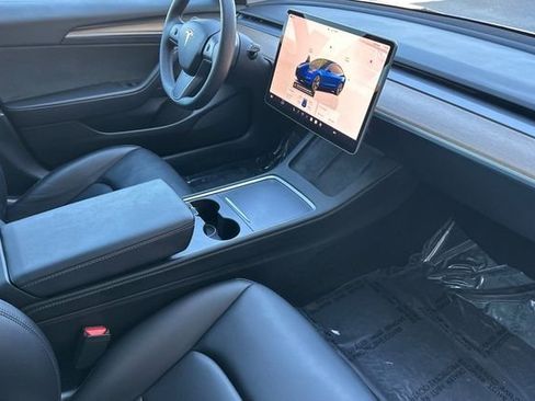 Used 2023 Tesla Model 3 Standard Range image 17