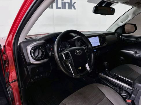 Used 2021 Toyota Tacoma SR5 RWD image 10