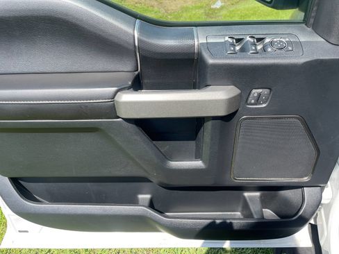 Used 2018 Ford F150 Raptor w/ Equipment Group 802A Luxury AWD/4WD image 12