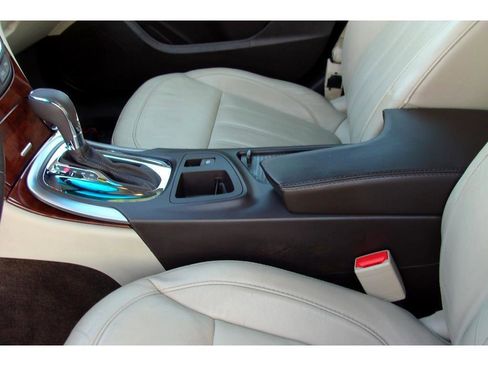 Used 2015 Buick Regal Premium image 17