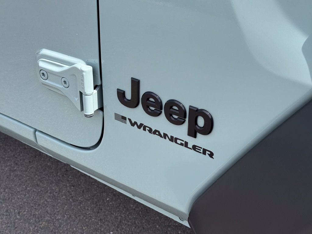 Used 2024 Jeep Wrangler Unlimited Sport AWD/4WD image 13