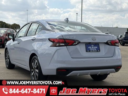 Used 2025 Nissan Versa SV image 7