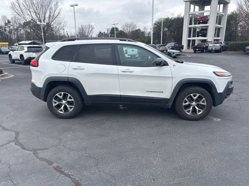 Used 2017 Jeep Cherokee Trailhawk w/ Comfort/Convenience Group image 4