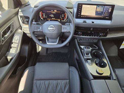 New 2026 Nissan Rogue Platinum w/ Tech Package AWD/4WD image 11