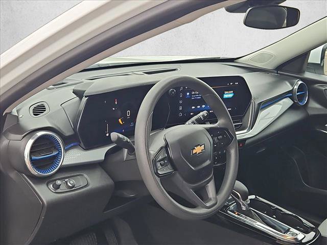 Used 2026 Chevrolet Trax LT FWD image 10