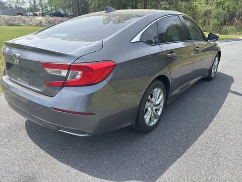 Used 2018 Honda Accord LX image 5