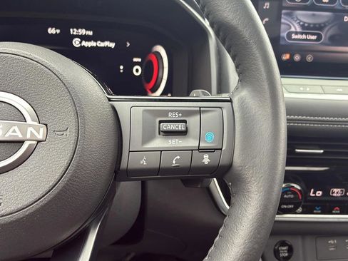 Used 2024 Nissan Rogue SL w/ SL Premium Package FWD image 21