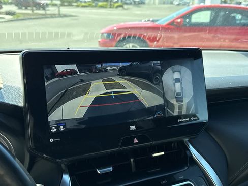 Used 2021 Toyota Venza Limited w/ Advanced Technology Package image 20