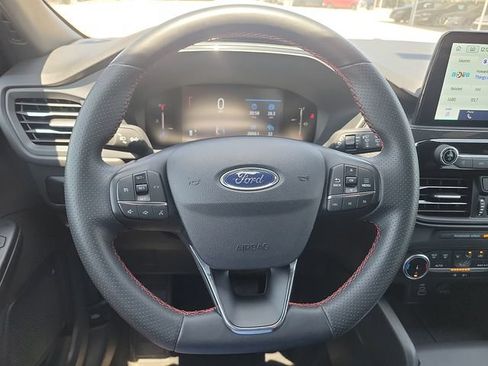Used 2025 Ford Escape ST-Line AWD/4WD image 19